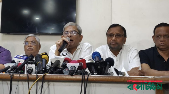 পুলিশকে বিএনপির আন্দোলনে বাধা না দেওয়ার আহ্বান ফখরুলের